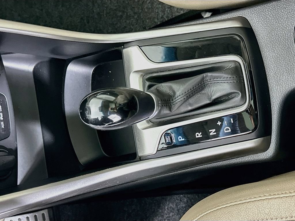 Used 2013 Hyundai Elantra GT w/ Style Pkg FWD image 16