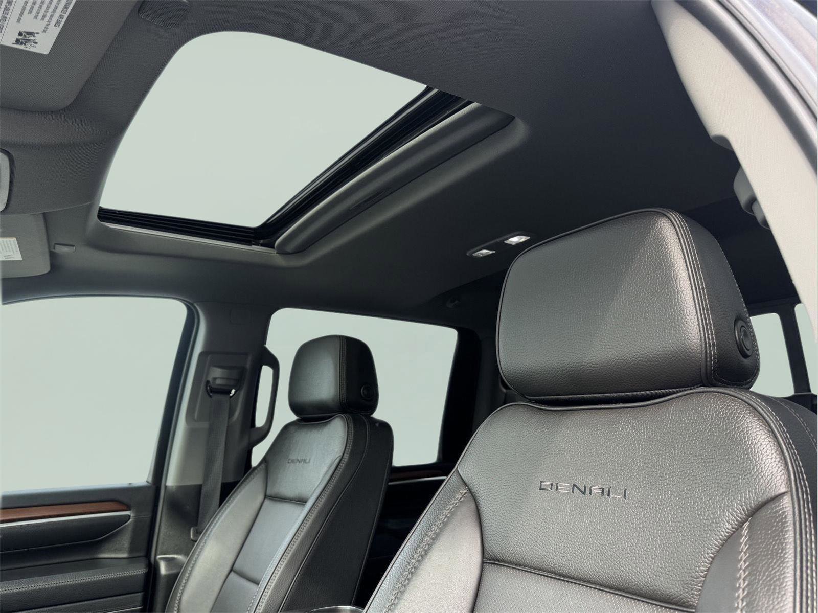 Used 2025 GMC Sierra 2500 Denali image 19