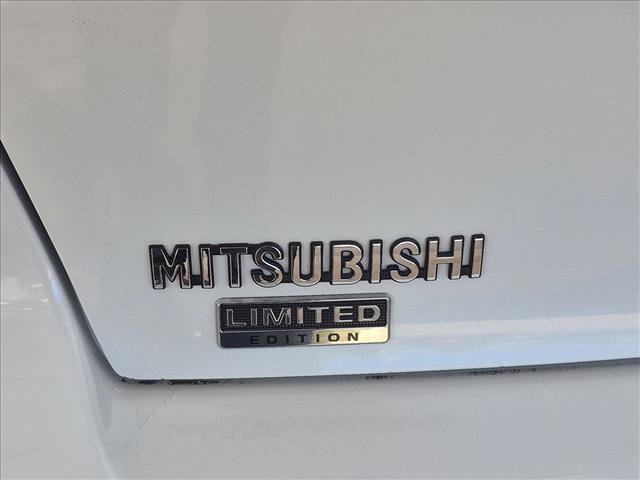 Used 2017 Mitsubishi Lancer LE FWD image 12