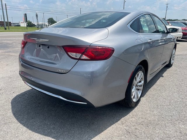 Used 2016 Chrysler 200 Limited FWD image 5