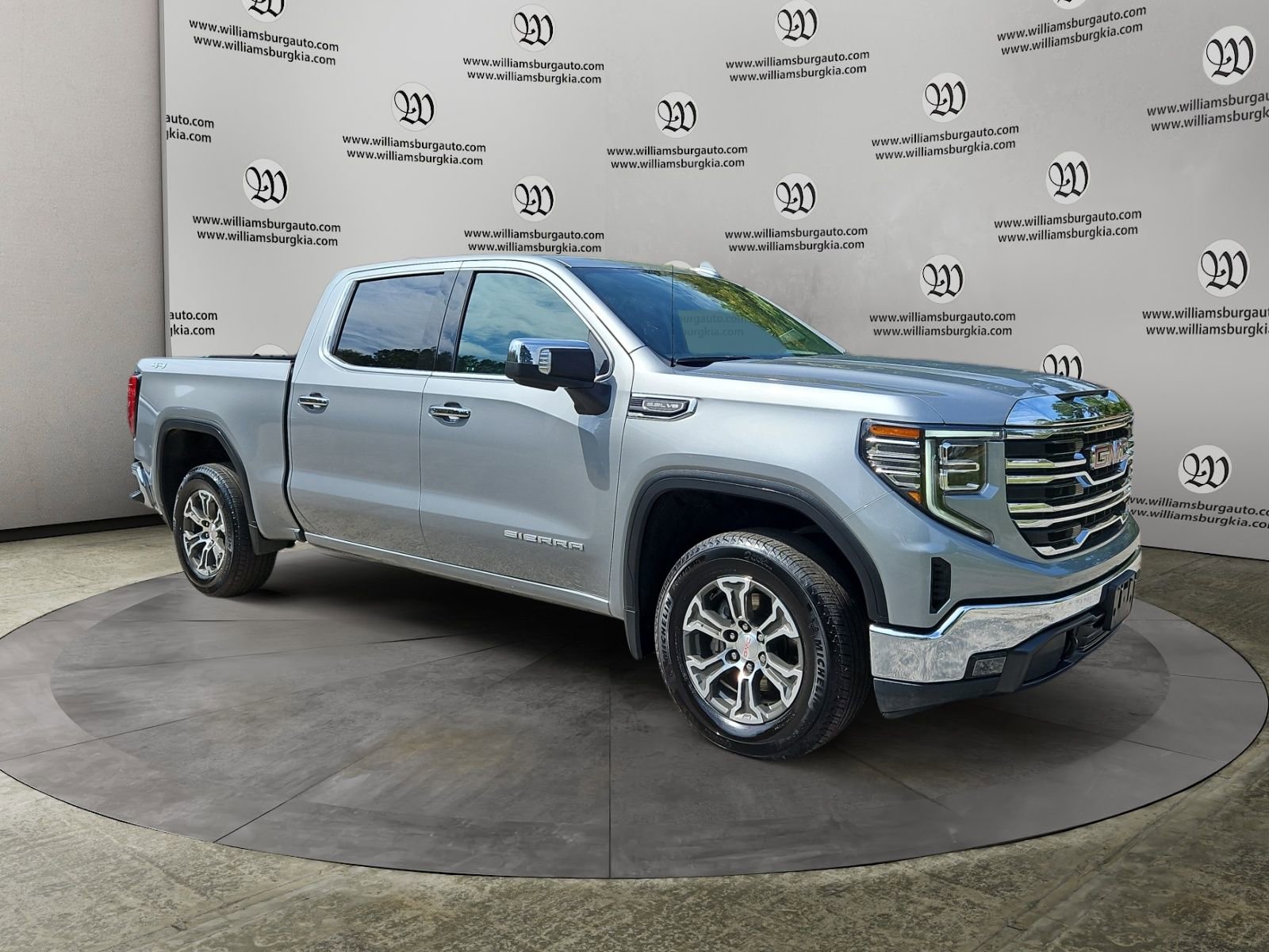 Used 2025 GMC Sierra 1500 SLT image 7