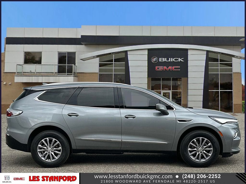 Used 2024 Buick Enclave Essence AWD/4WD image 7