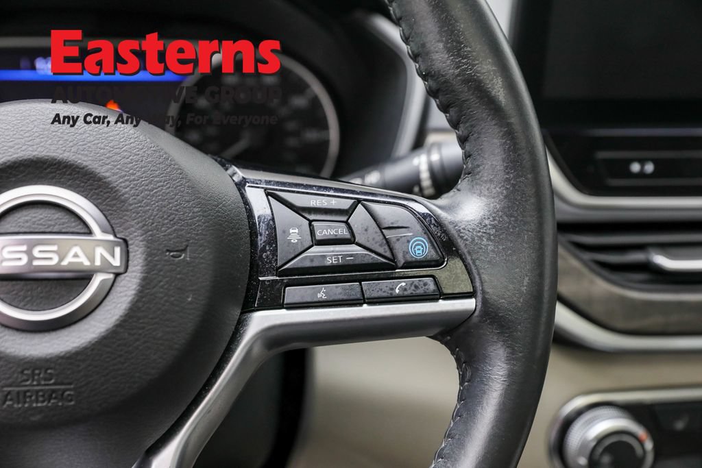 Used 2023 Nissan Altima 2.5 SV w/ SV Premium Package FWD image 16