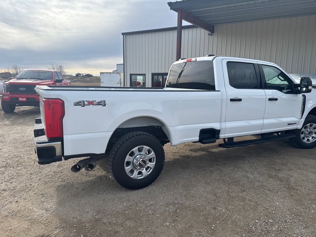 Used 2024 Ford F350 XLT image 7