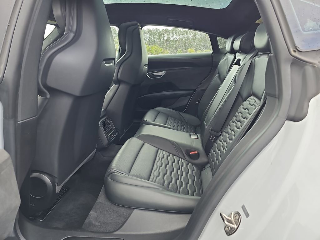 Used 2022 Audi e-tron GT Premium Plus w/ Performance Package image 18