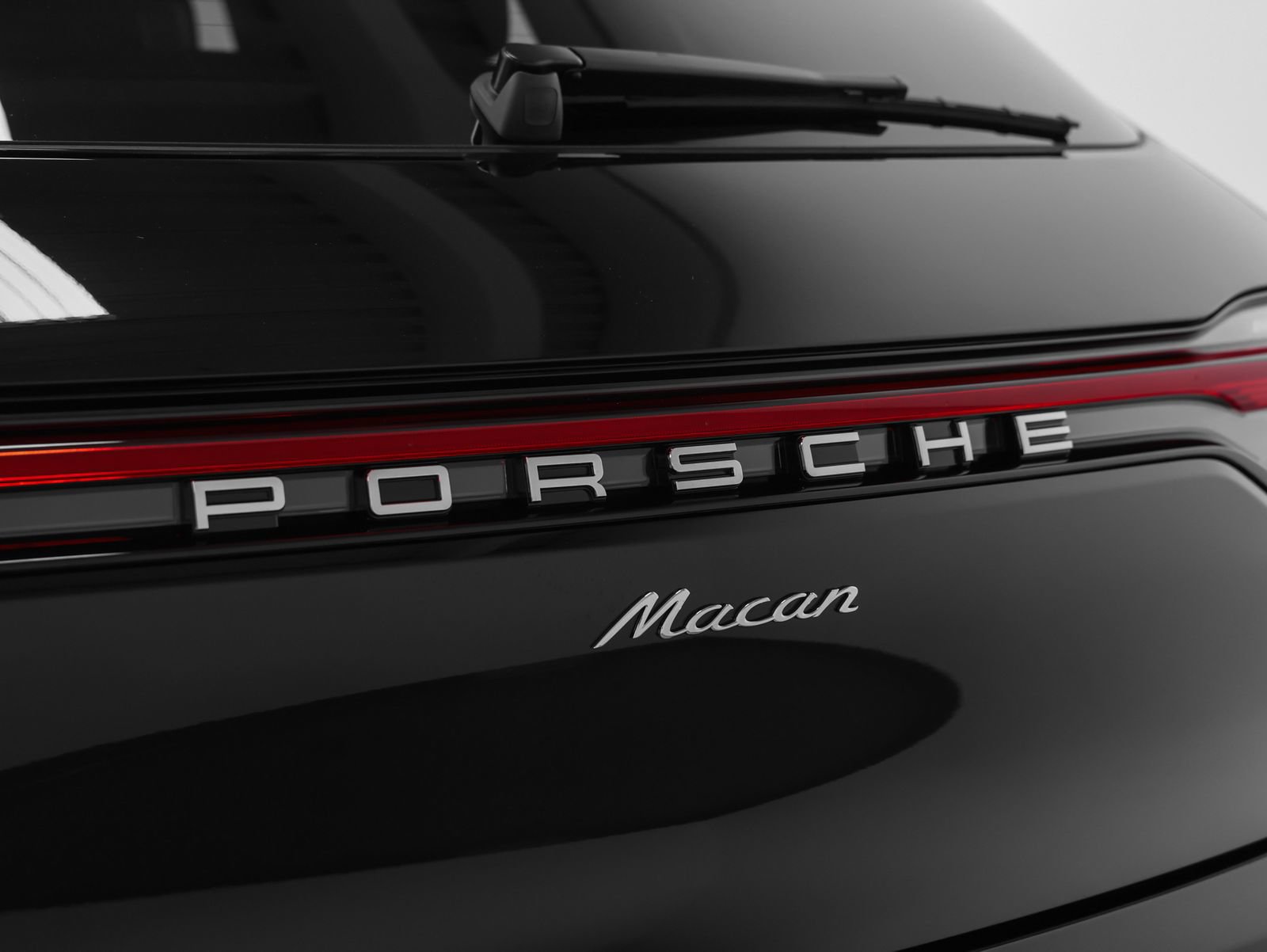 New 2026 Porsche Macan AWD/4WD image 17