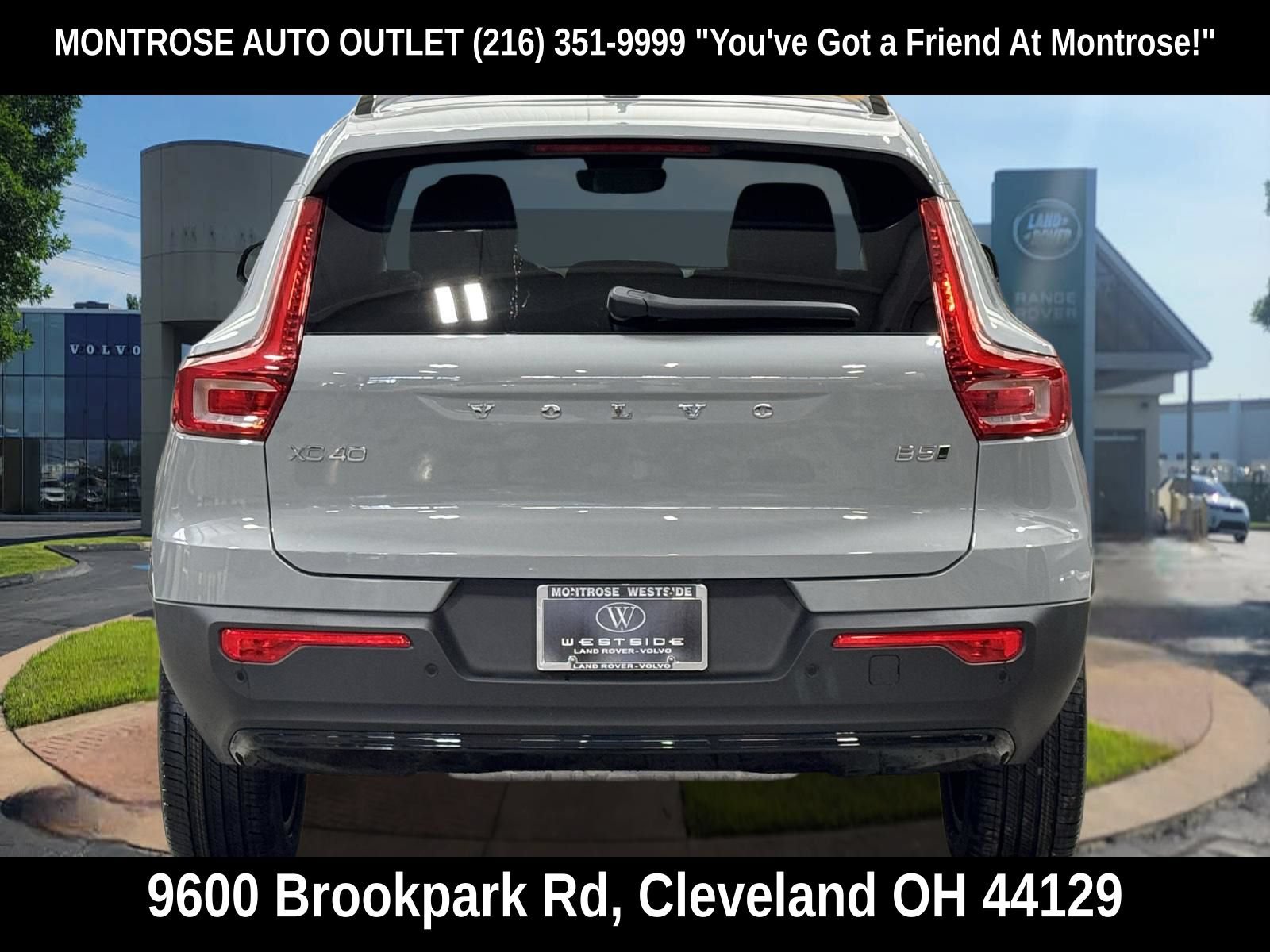 New 2026 Volvo XC40 B5 Plus w/ Protection Package Premier AWD/4WD image 4