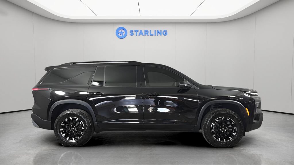 Certified 2025 Chevrolet Traverse Z71 w/ Enhanced Driving Package AWD/4WD image 11