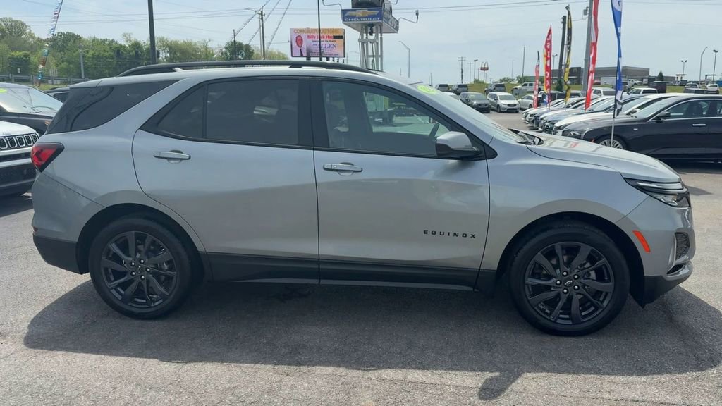 Used 2024 Chevrolet Equinox RS w/ LPO, Floor Liner Package FWD image 8