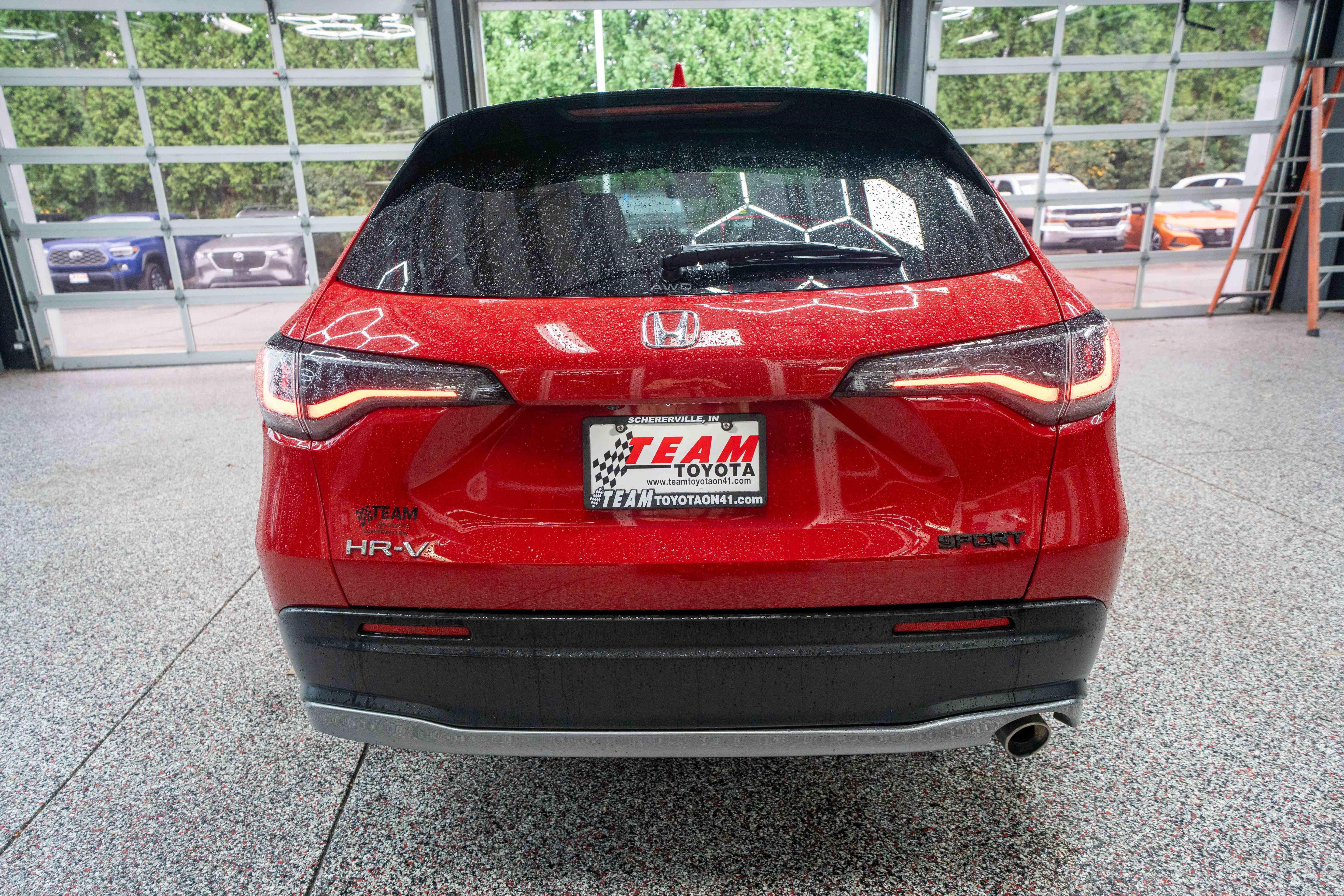 Used 2025 Honda HR-V Sport image 3