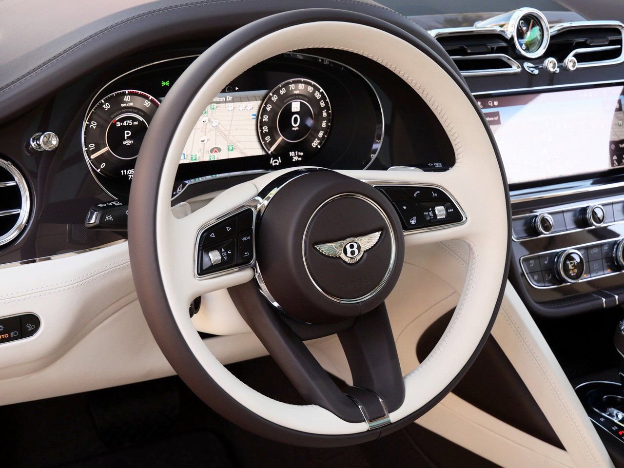 Used 2025 Bentley Bentayga Extended Wheelbase image 9