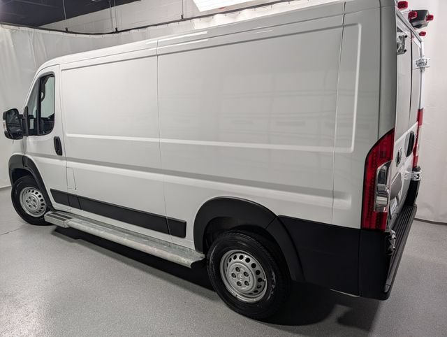 Used 2025 RAM ProMaster 2500 w/ U-Haul Equipment Group FWD image 9