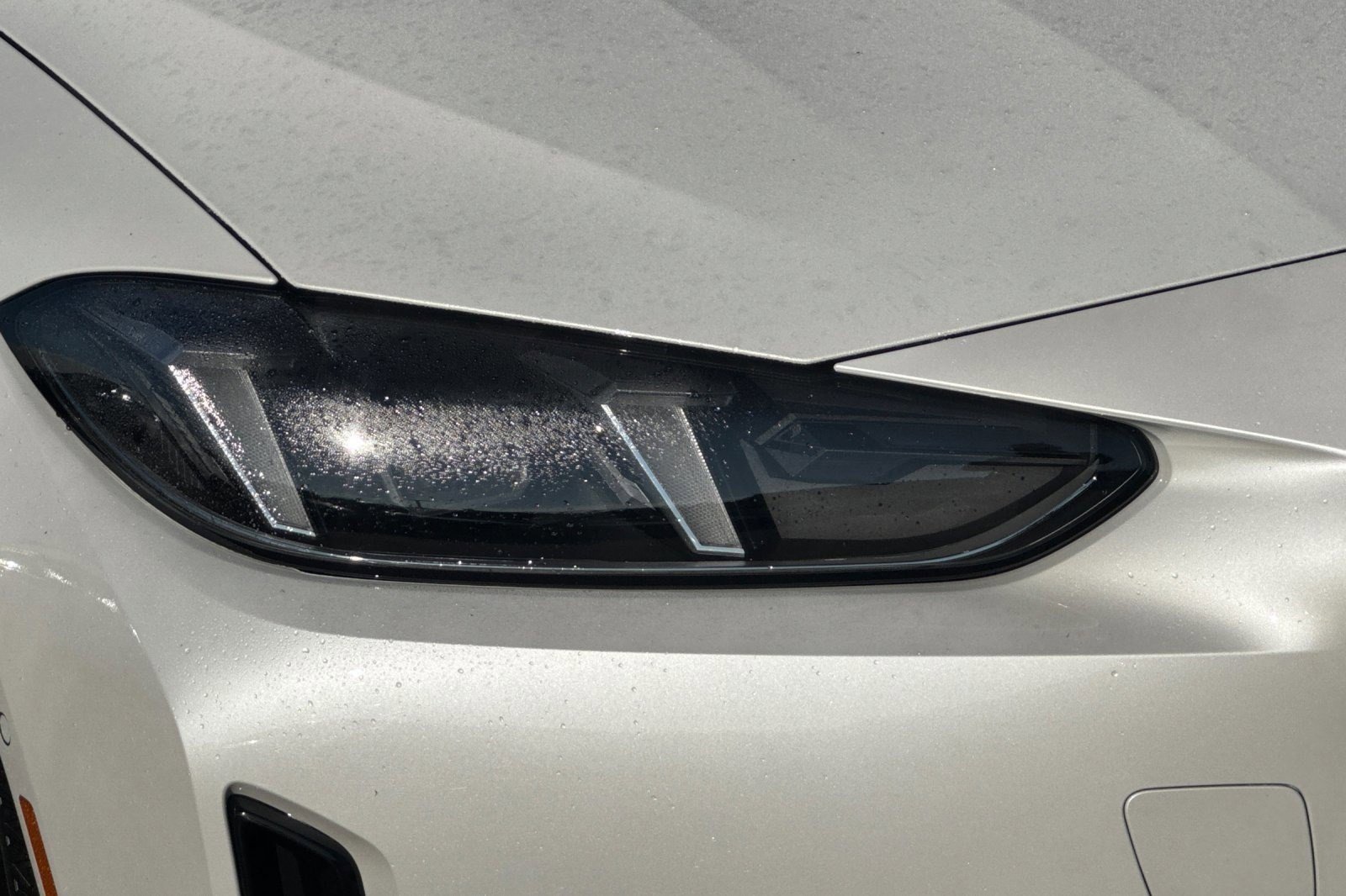 Used 2025 BMW i4 xDrive40i image 11