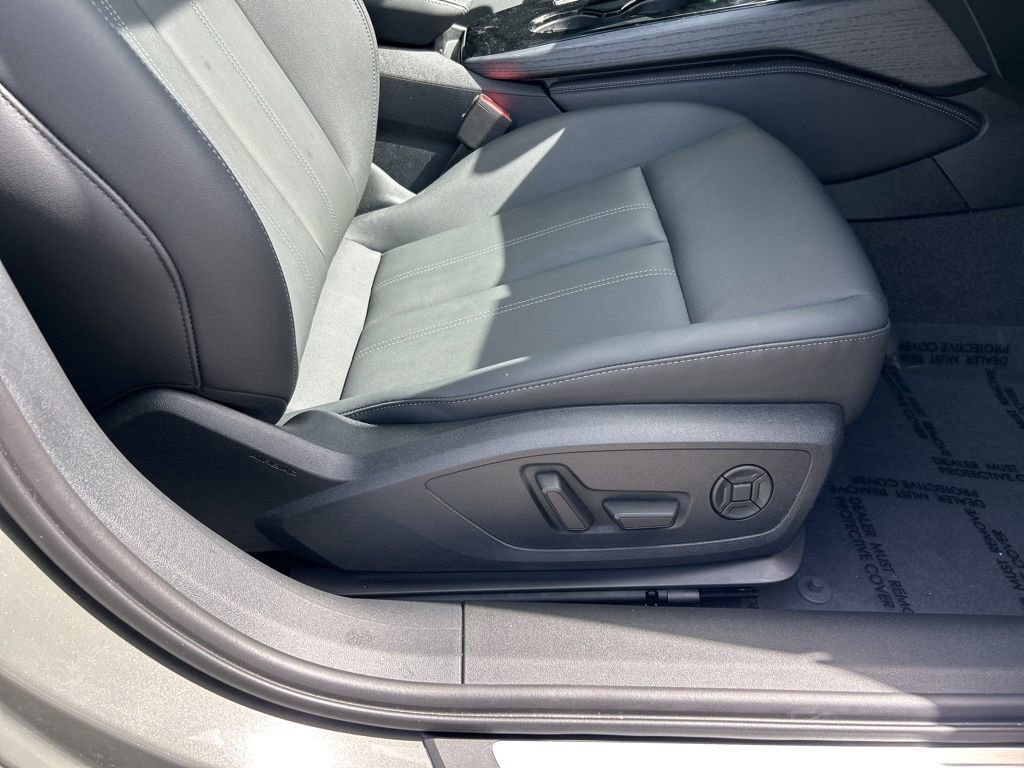 Used 2025 Audi A5 2.0T Premium Plus w/ Premium Plus AWD/4WD image 41