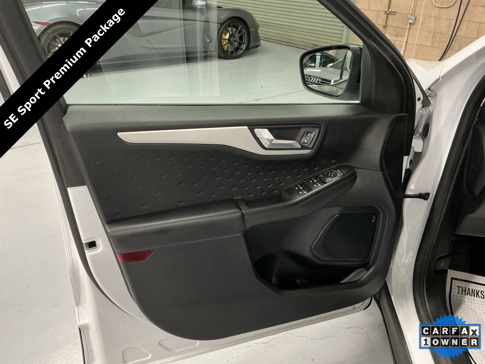 Used 2020 Ford Escape SE Sport image 19