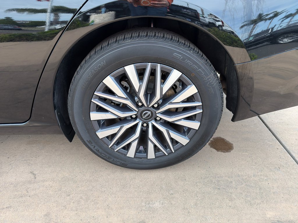 Used 2023 Nissan Altima 2.5 SV image 6