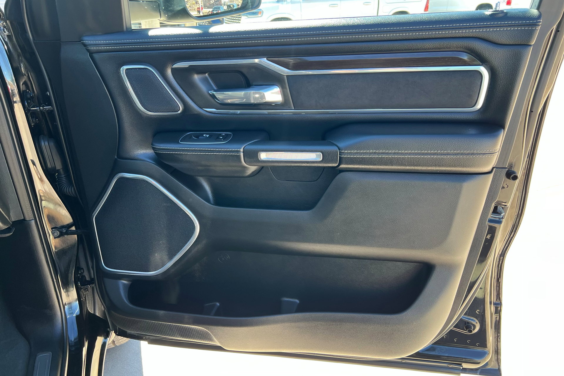 Certified 2022 RAM 1500 Laramie image 22