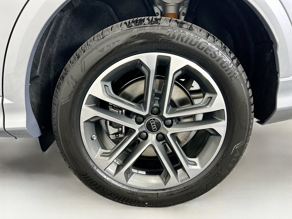 Used 2025 Audi Q5 Premium Plus w/ Premium Plus AWD/4WD image 31