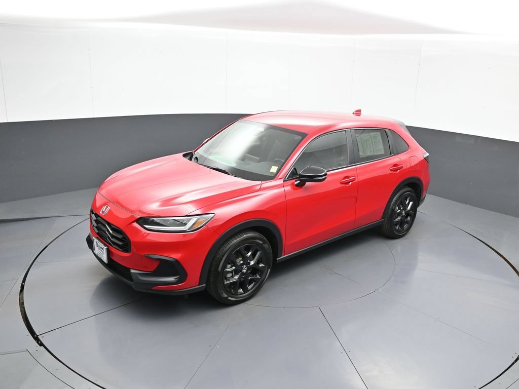 Certified 2025 Honda HR-V Sport image 32