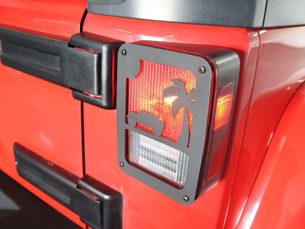 Used 2015 Jeep Wrangler Unlimited Sahara image 27