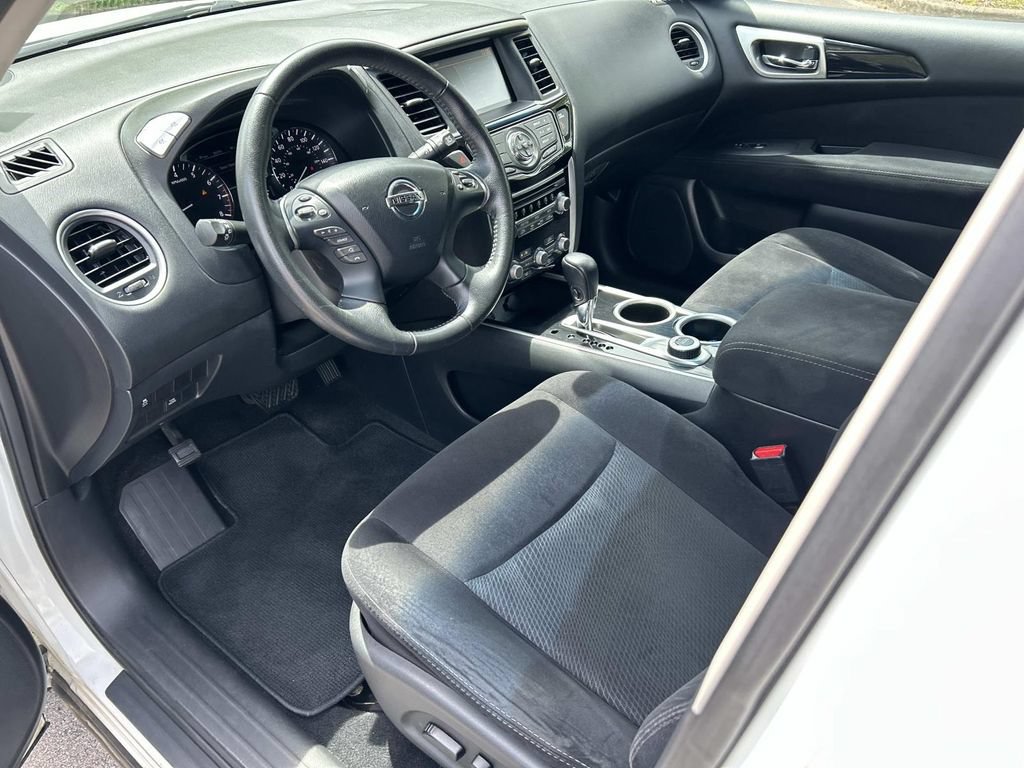 Used 2014 Nissan Pathfinder SV AWD/4WD image 14