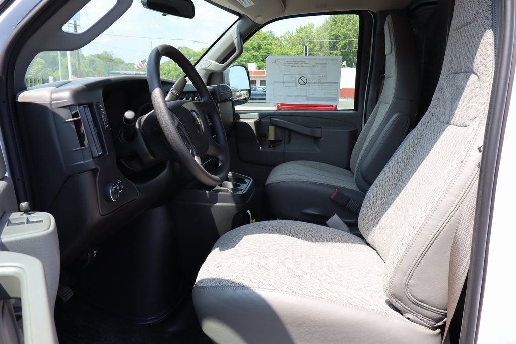 New 2025 Chevrolet Express 2500 w/ Driver Convenience Package image 4