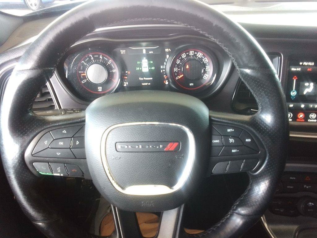 Used 2018 Dodge Challenger SXT Plus RWD image 7