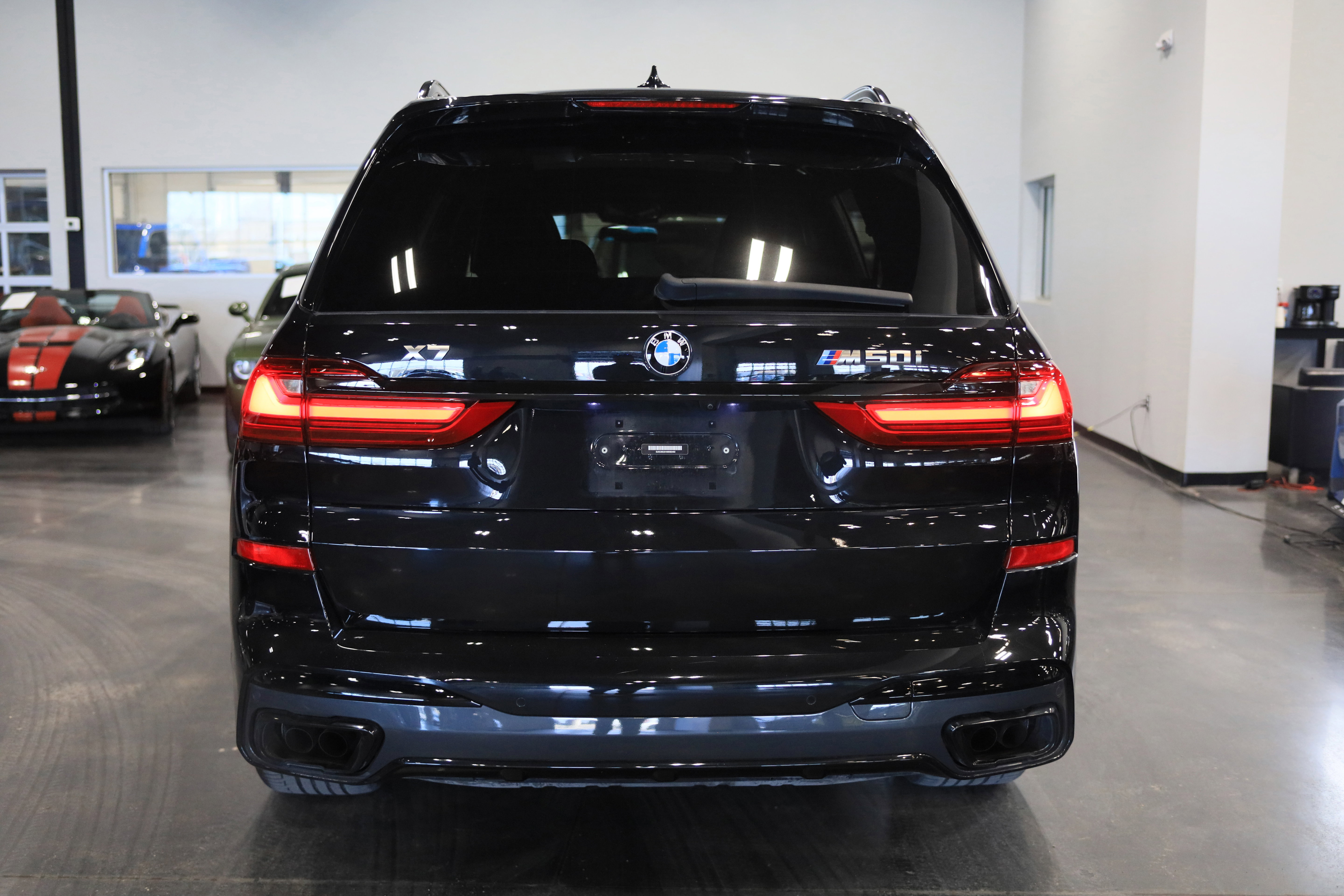 Used 2022 BMW X7 M50i w/ Dynamic Handling Package image 5