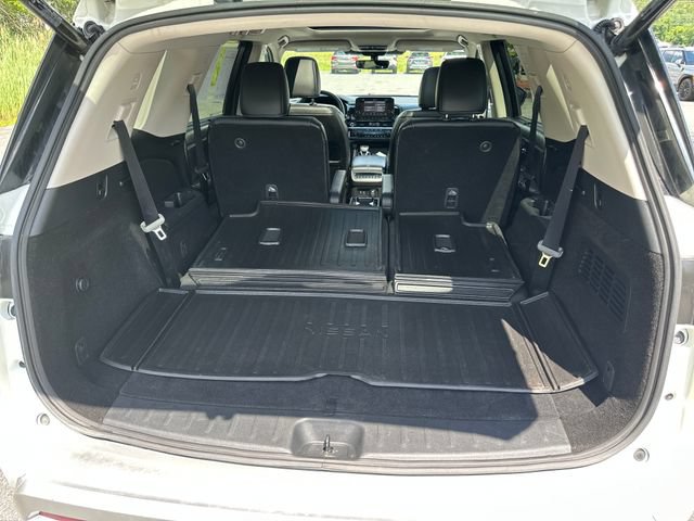 Used 2023 Nissan Pathfinder Platinum AWD/4WD image 23
