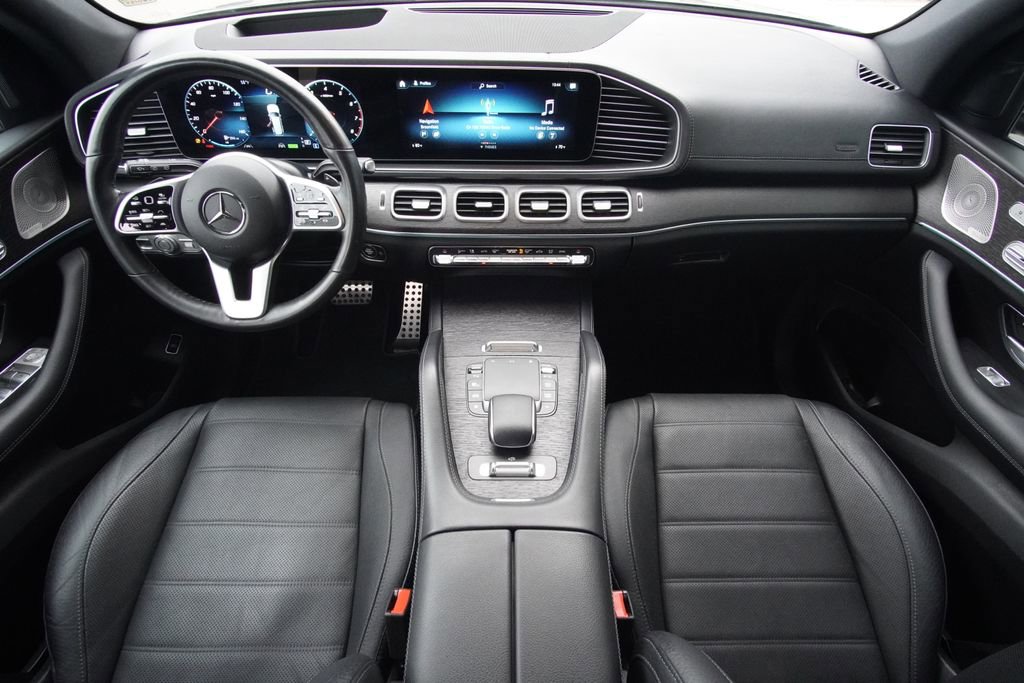 Used 2022 Mercedes-Benz GLS 450 4MATIC image 9