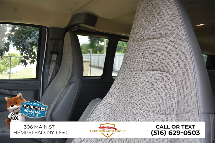 Used 2023 Chevrolet Express 3500 LT RWD image 9