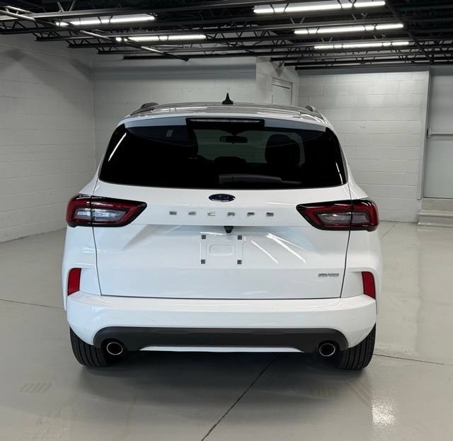 Used 2023 Ford Escape ST-Line AWD/4WD image 4