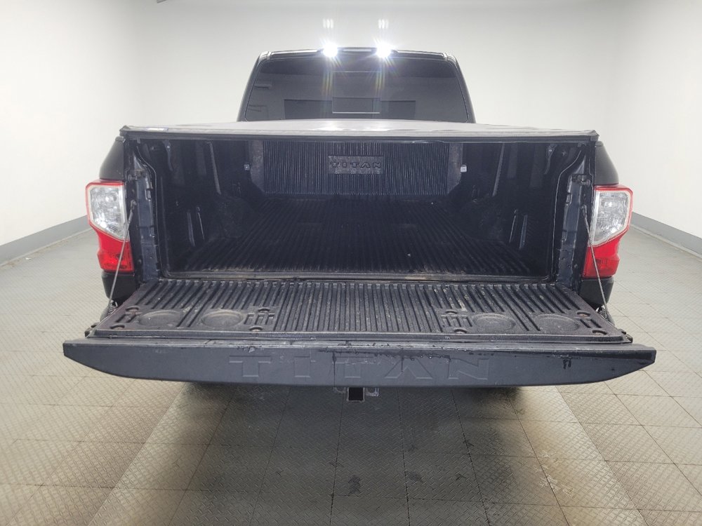 Used 2017 Nissan Titan SV image 29