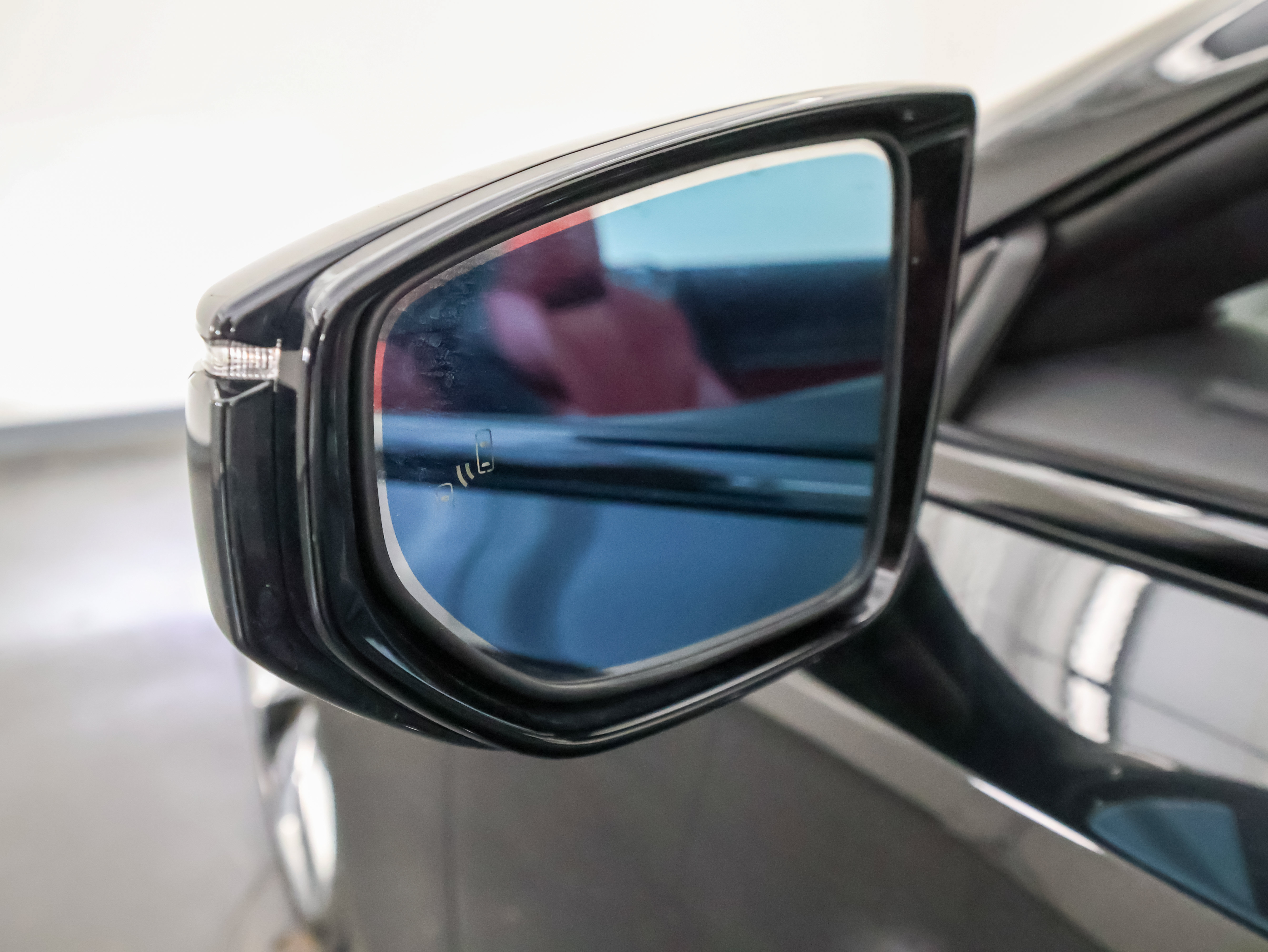 Used 2021 Lexus LC 500 Convertible w/ Touring Package RWD image 21