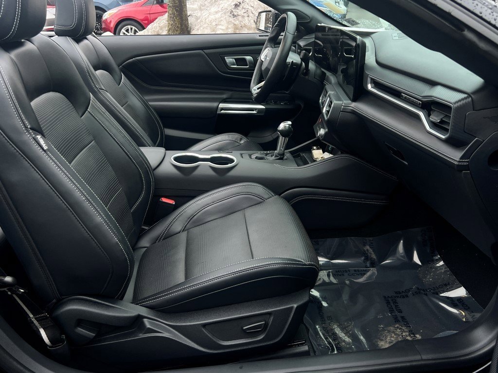 Used 2024 Ford Mustang GT Premium image 12