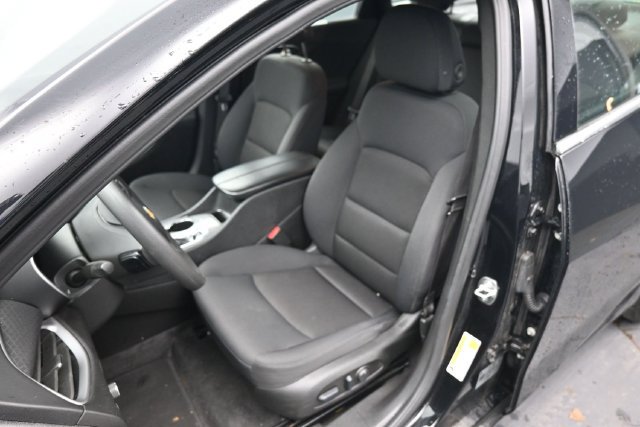 Used 2025 Chevrolet Malibu LT FWD image 17