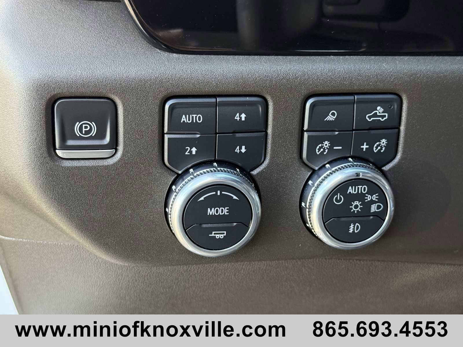 Used 2023 GMC Sierra 1500 SLT w/ SLT Premium Package image 24