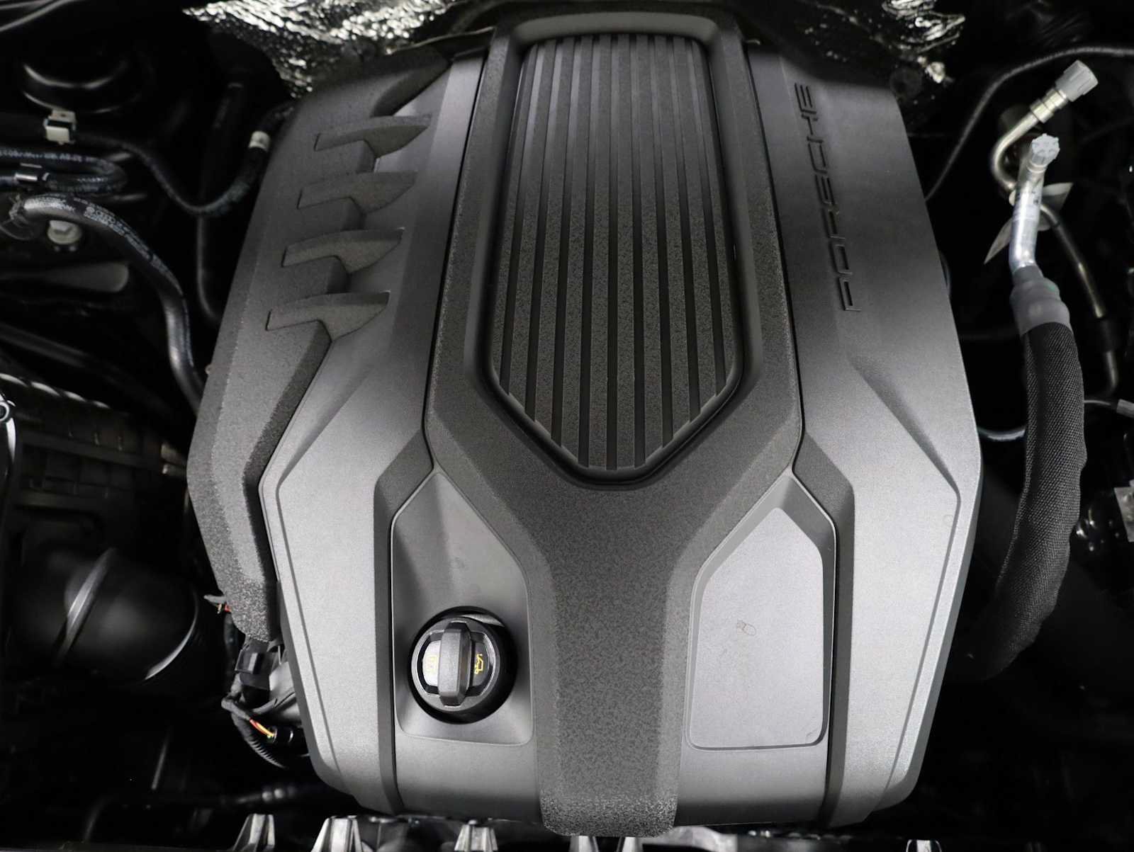Certified 2026 Porsche Macan AWD/4WD image 42