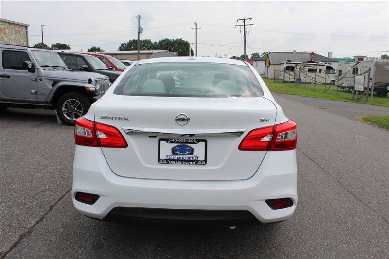 Used 2016 Nissan Sentra SV w/ Driver's Assist Package FWD image 6