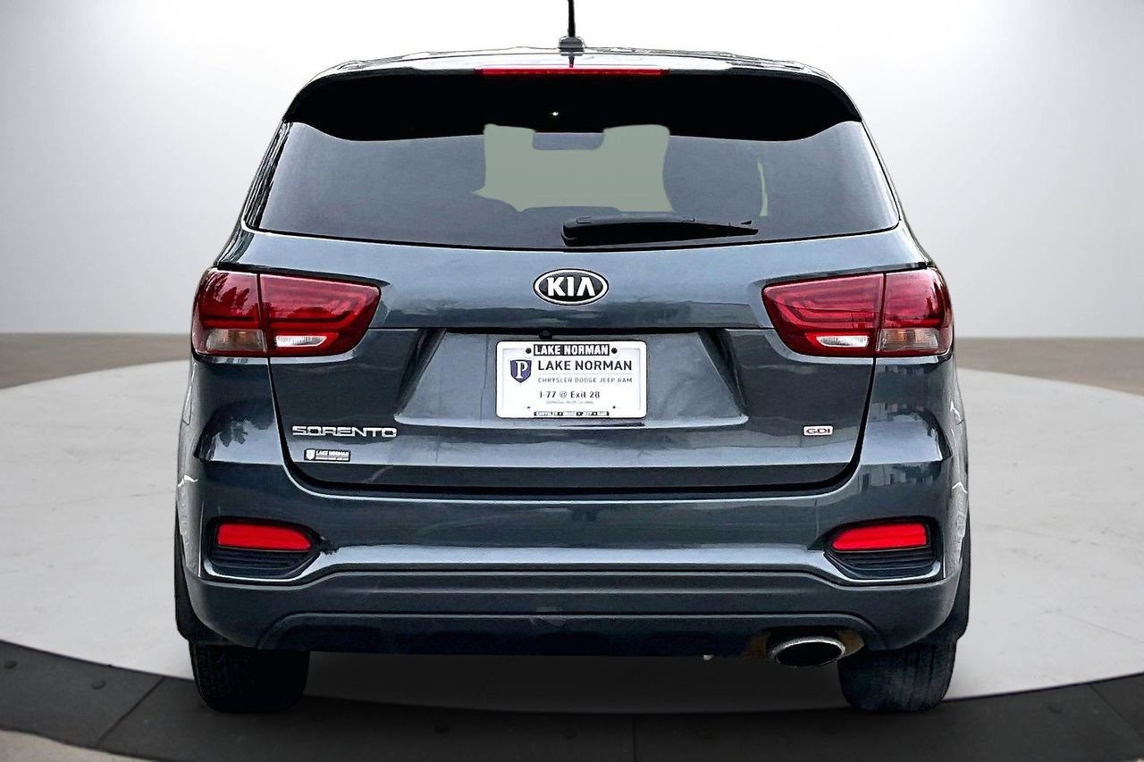Used 2020 Kia Sorento LX image 8