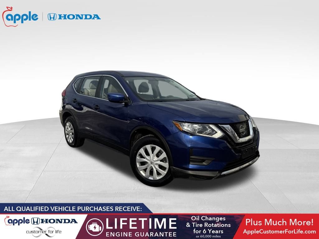 Used 2017 Nissan Rogue S image 3
