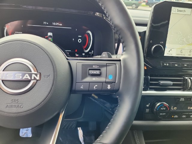 Used 2025 Nissan Pathfinder Platinum w/ Cargo Package FWD image 24