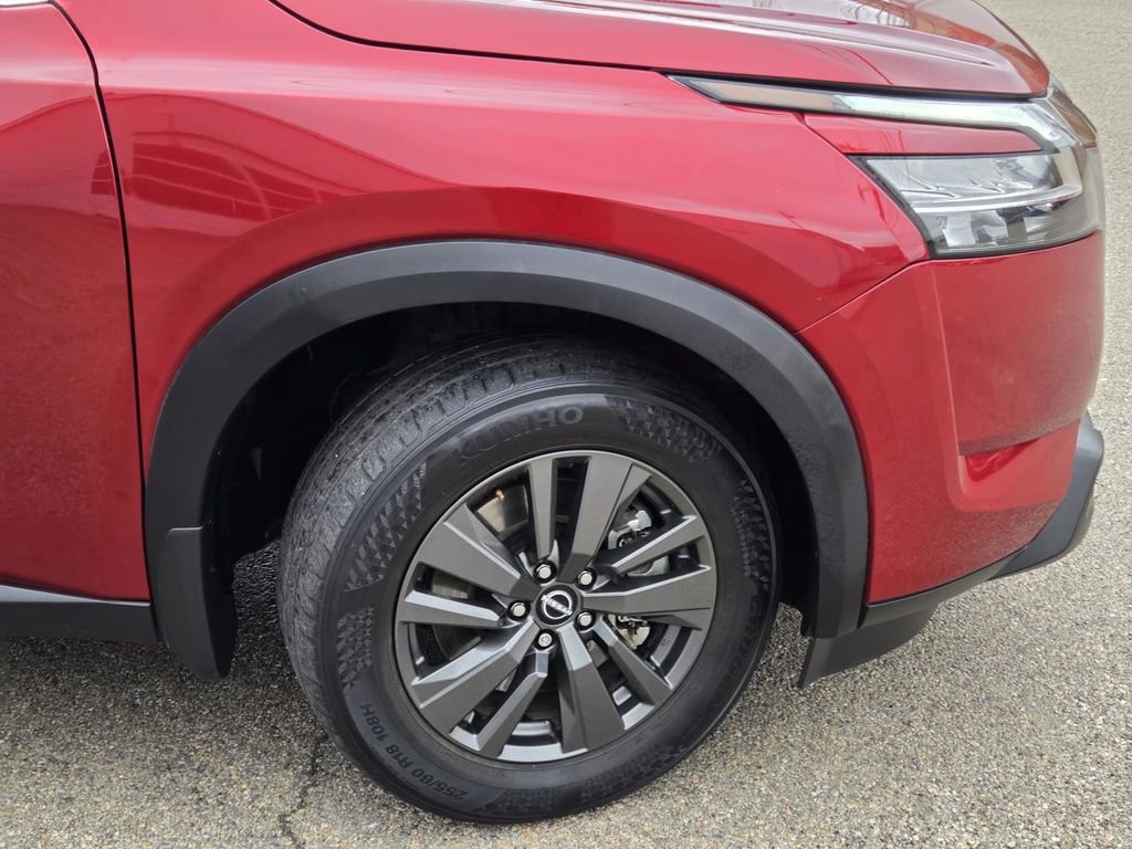 Certified 2022 Nissan Pathfinder SV w/ SV Premium Package image 6