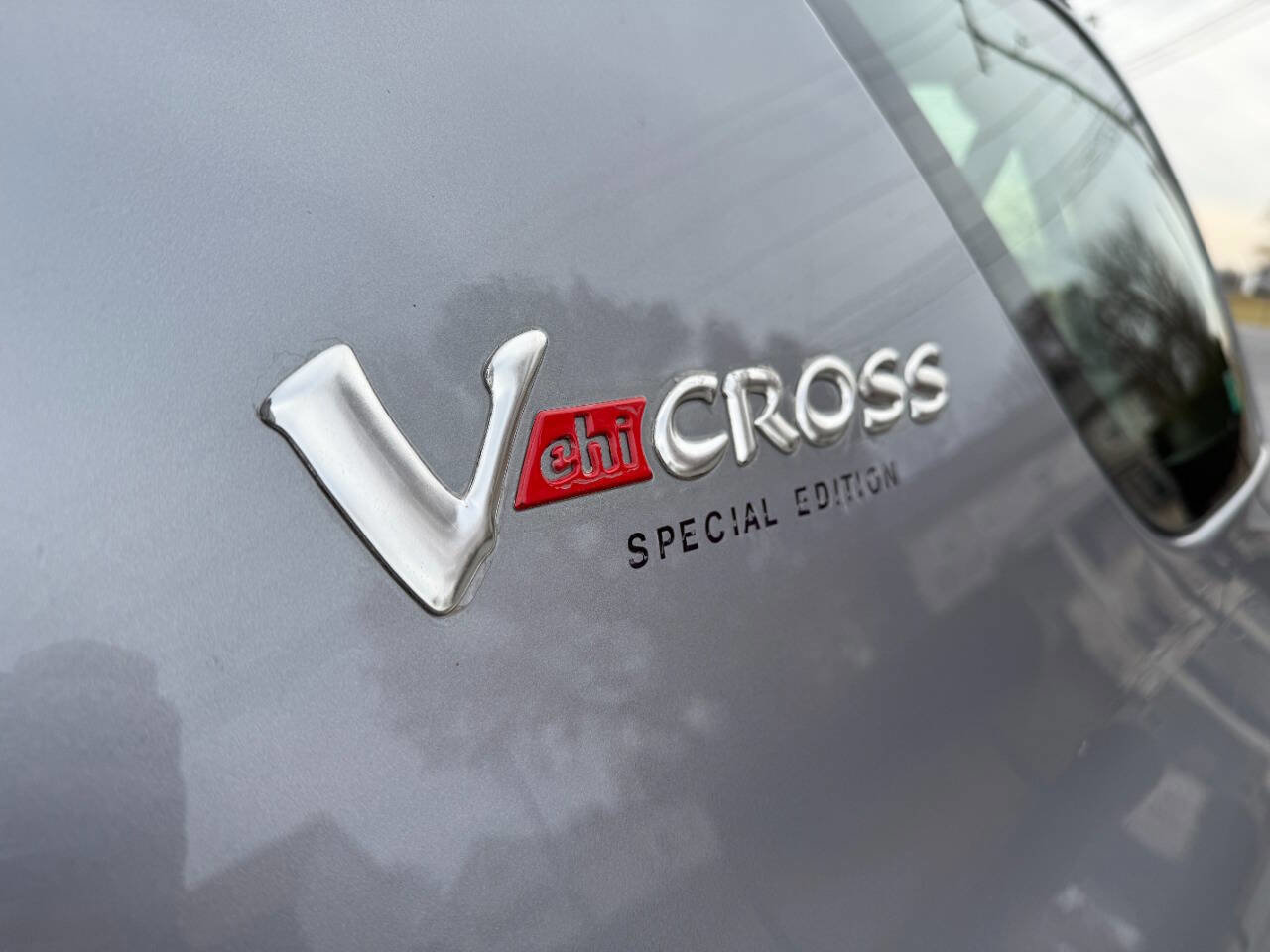 Used 2000 Isuzu VehiCROSS image 11