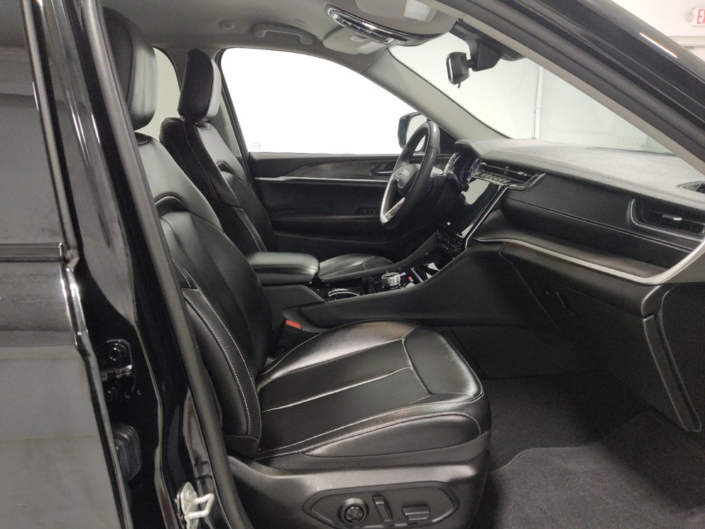 Used 2023 Jeep Grand Cherokee Limited AWD/4WD image 21