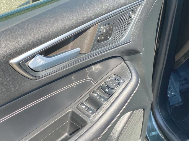 Used 2023 Ford Edge Titanium w/ Class II Trailer Tow Package AWD/4WD image 22