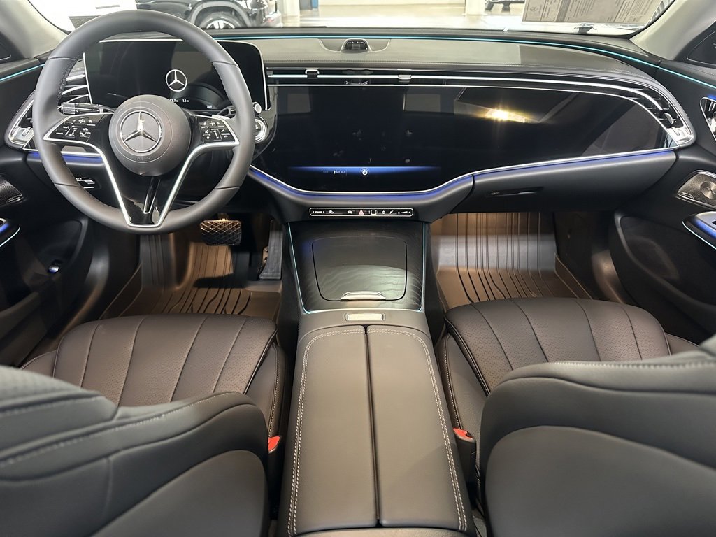 New 2026 Mercedes-Benz E 350 4MATIC Sedan image 3
