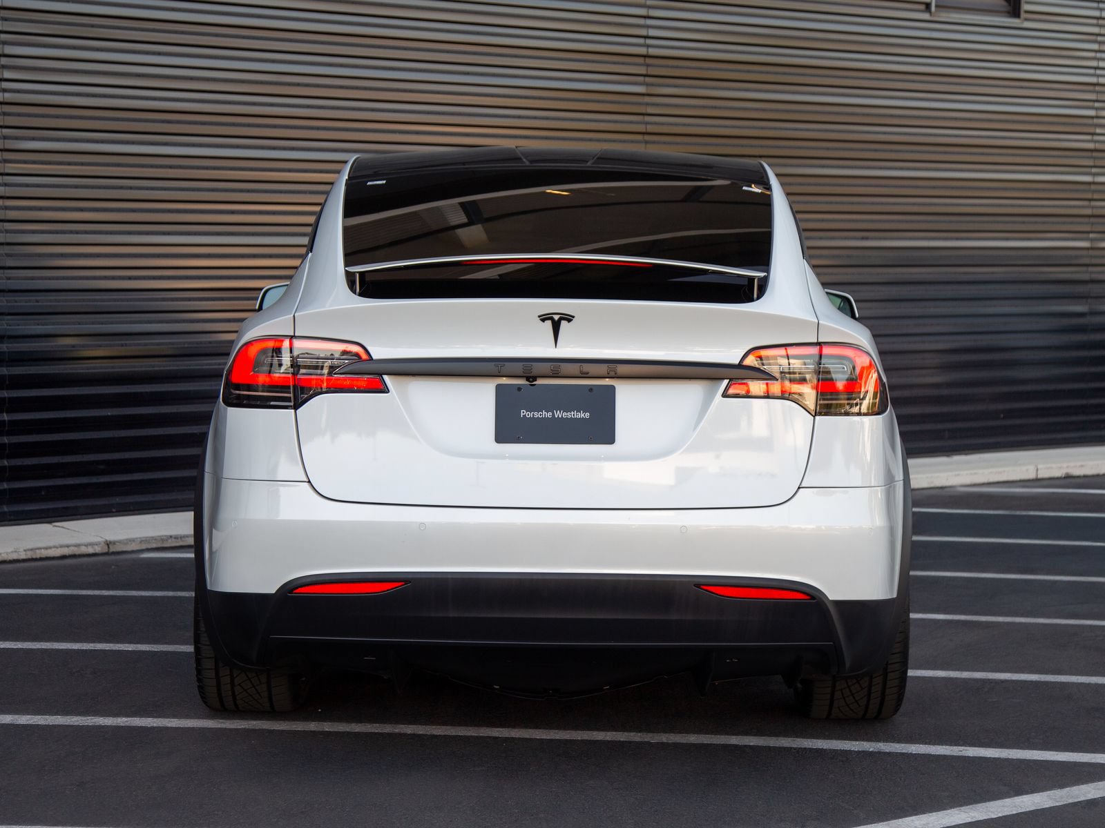 Used 2020 Tesla Model X Long Range AWD/4WD image 6