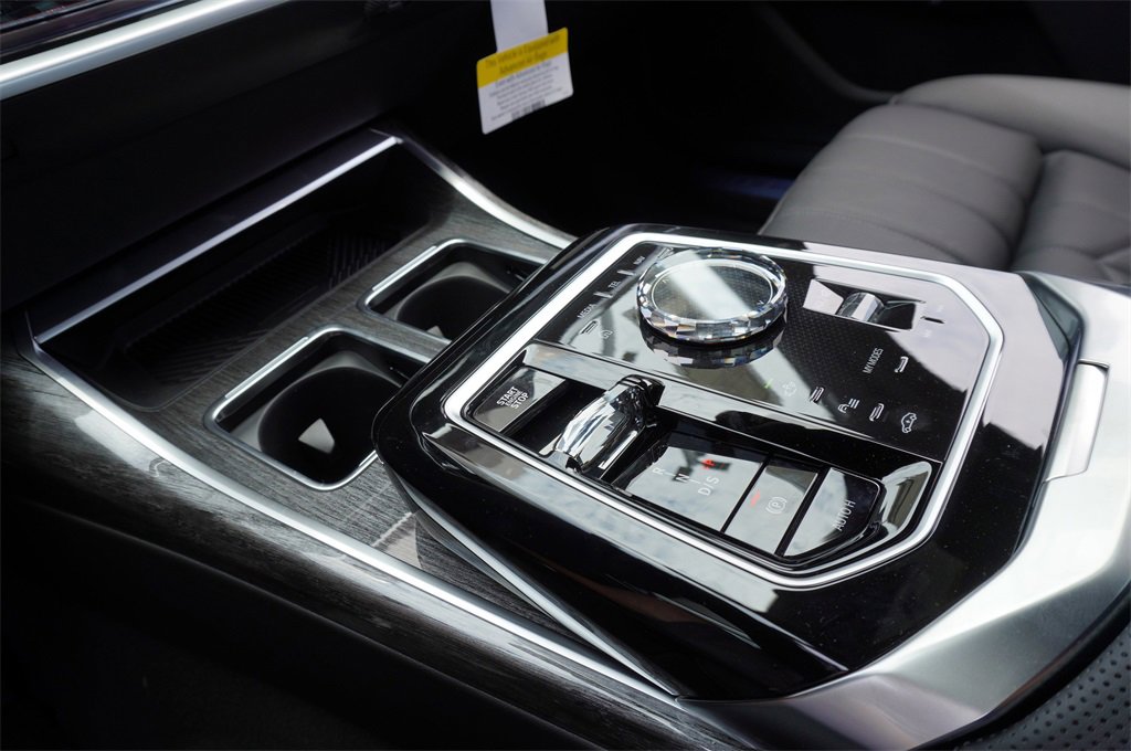 New 2025 BMW 740i w/ Executive Package image 12