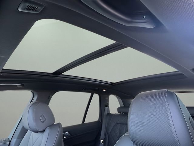 New 2026 BMW X5 xDrive40i w/ Premium Package AWD/4WD image 16